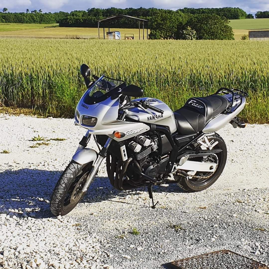 Yamaha FZS600 Fazer